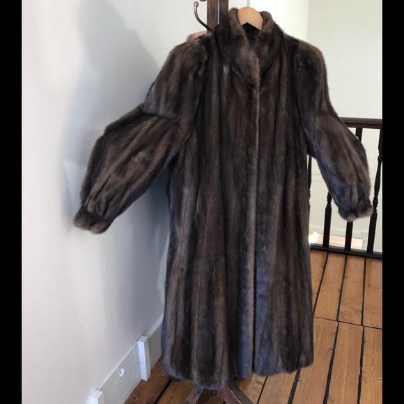 Majestic Genuine male Mink Coat size 12/14 (estimate) see measurements - Picture 8 of 11